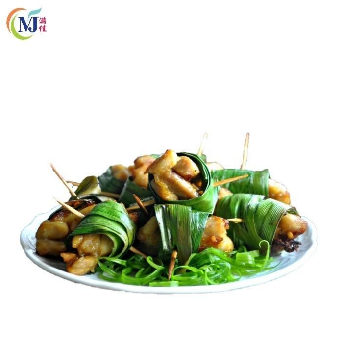 CHICKEN PANDAN ROLL